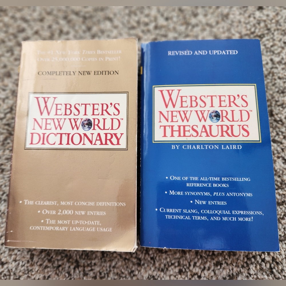 Webster's New World Dictionary and Thesaurus Set